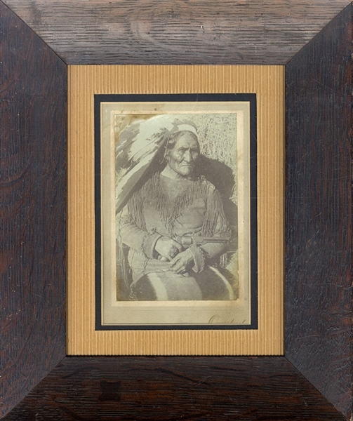 An Iconic Image of Geronimo