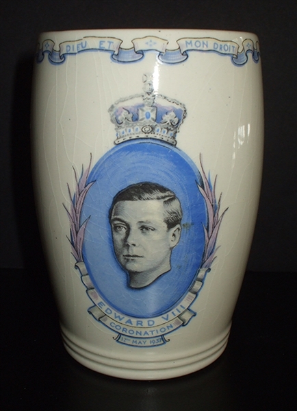 Wedgwood  Coronation Beaker Of Edward VIII Which Never Happened