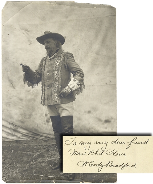 Great Spontaneous Outdoor Photo Of Buffalo Bill With Family